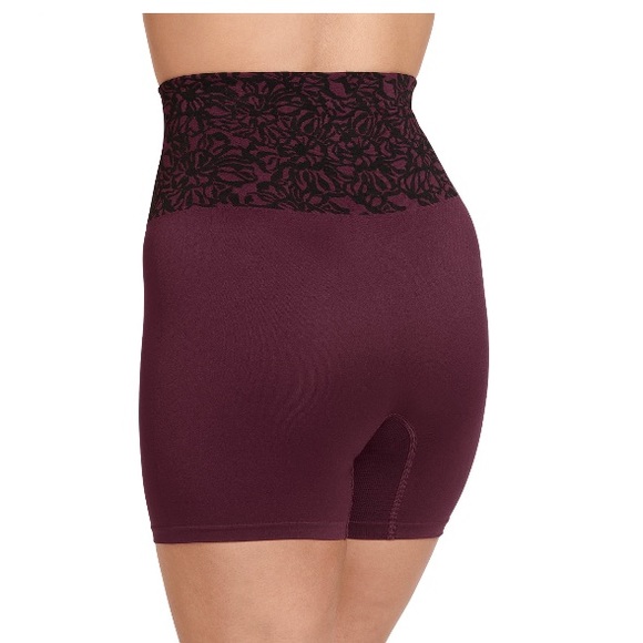 💜Jockey Essentials Women's 360 Slimming, Seamfree Slimming Short - Picture 2 of 8